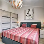 Top Villa Mit Privatem Pool, Wlan, Sonnenliegen, Terrasse Und Eigenem Grillbereich