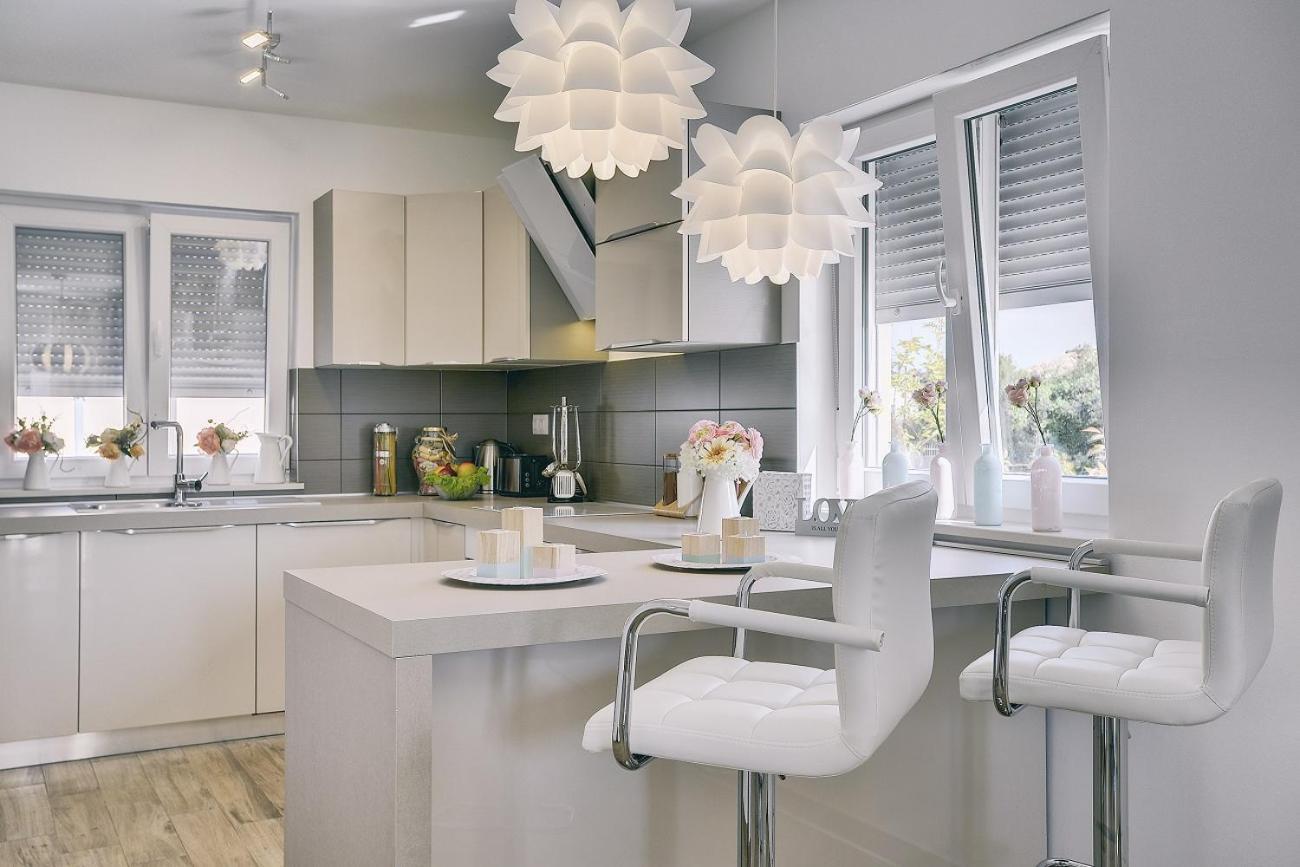 Vikendica Mit Privatem Pool, Wlan, Sonnenliegen, Terrasse Und Eigenem Grillbereich